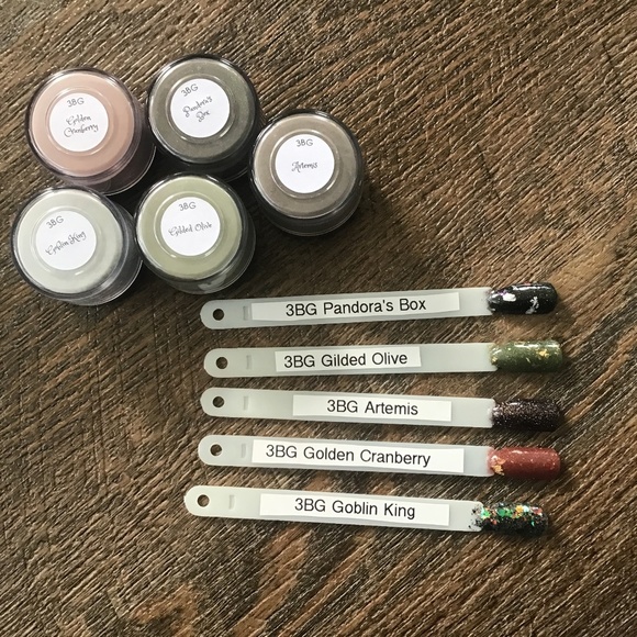 Other - NAIL Dip Powder 3 Broke Girls